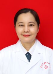 葉豔陽：副主任醫師、特診區組長(cháng)